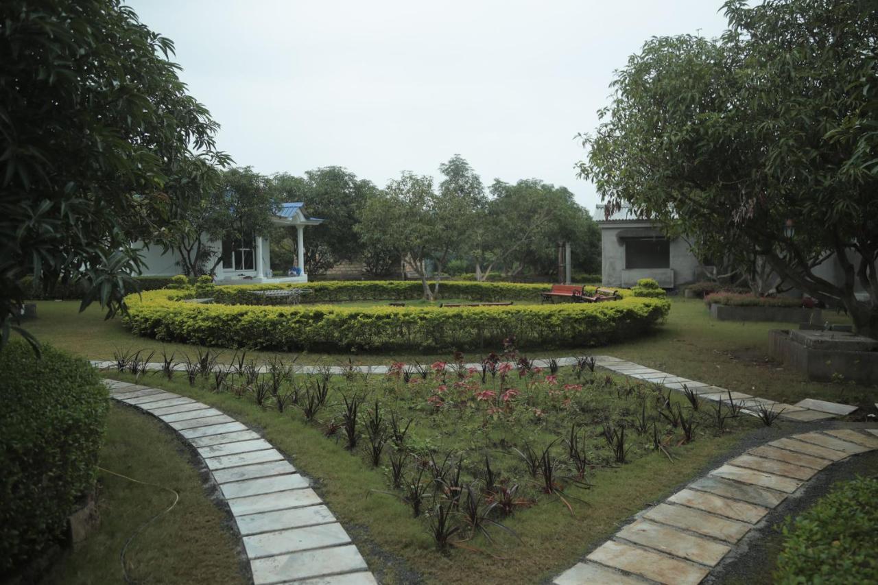 Serengeti Resort By Nirvana Sasan Gir Exterior photo